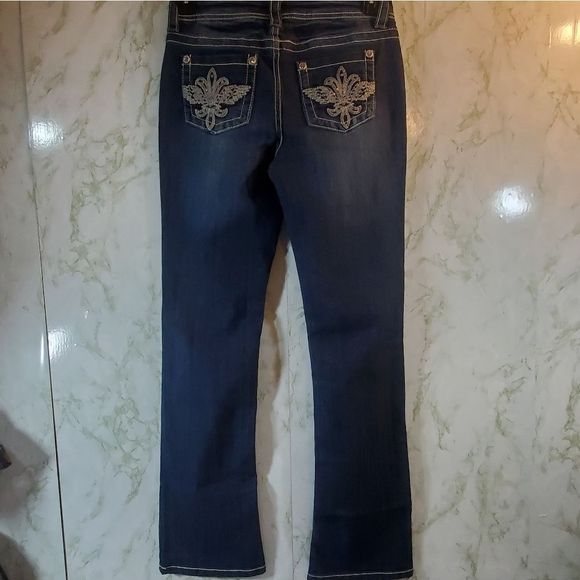 Silver Jeans SUKO Straight Leg Jeans - Picture 8 of 11
